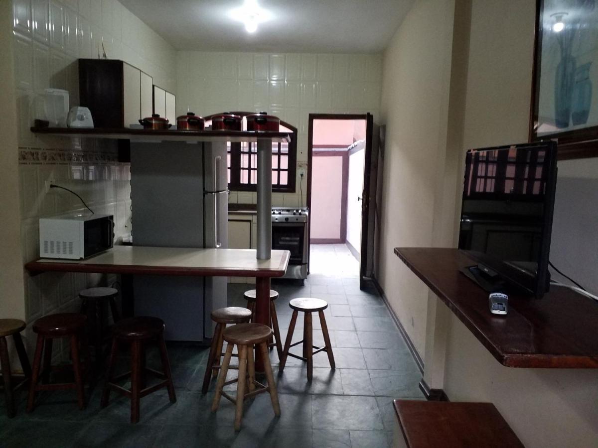 Apartamento 0001.01 - Maranduba - Apto - 2 - 8 Pessoas - 2 Quadras Do Mar - Piscina - Wi-fi Ubatuba