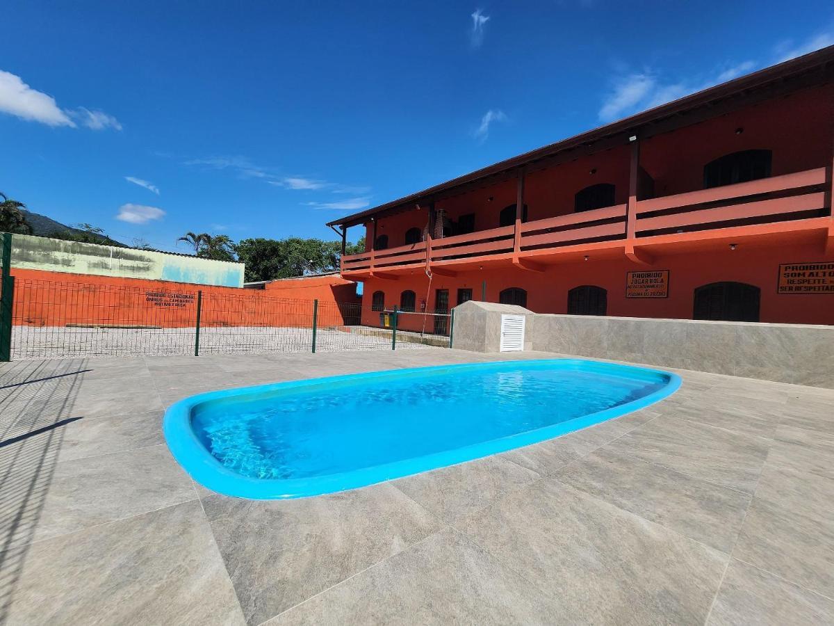 0001.01 - Maranduba - Apto - 2 - 8 Pessoas - 2 Quadras Do Mar - Piscina - Wi-fi Apartamento *