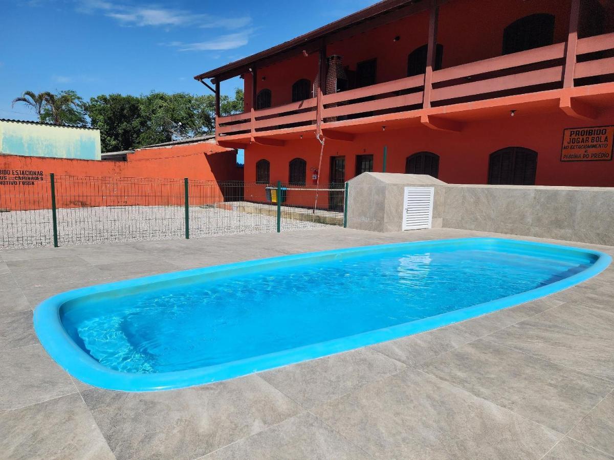 0001.01 - Maranduba - Apto - 2 - 8 Pessoas - 2 Quadras Do Mar - Piscina - Wi-fi Apartamento Ubatuba