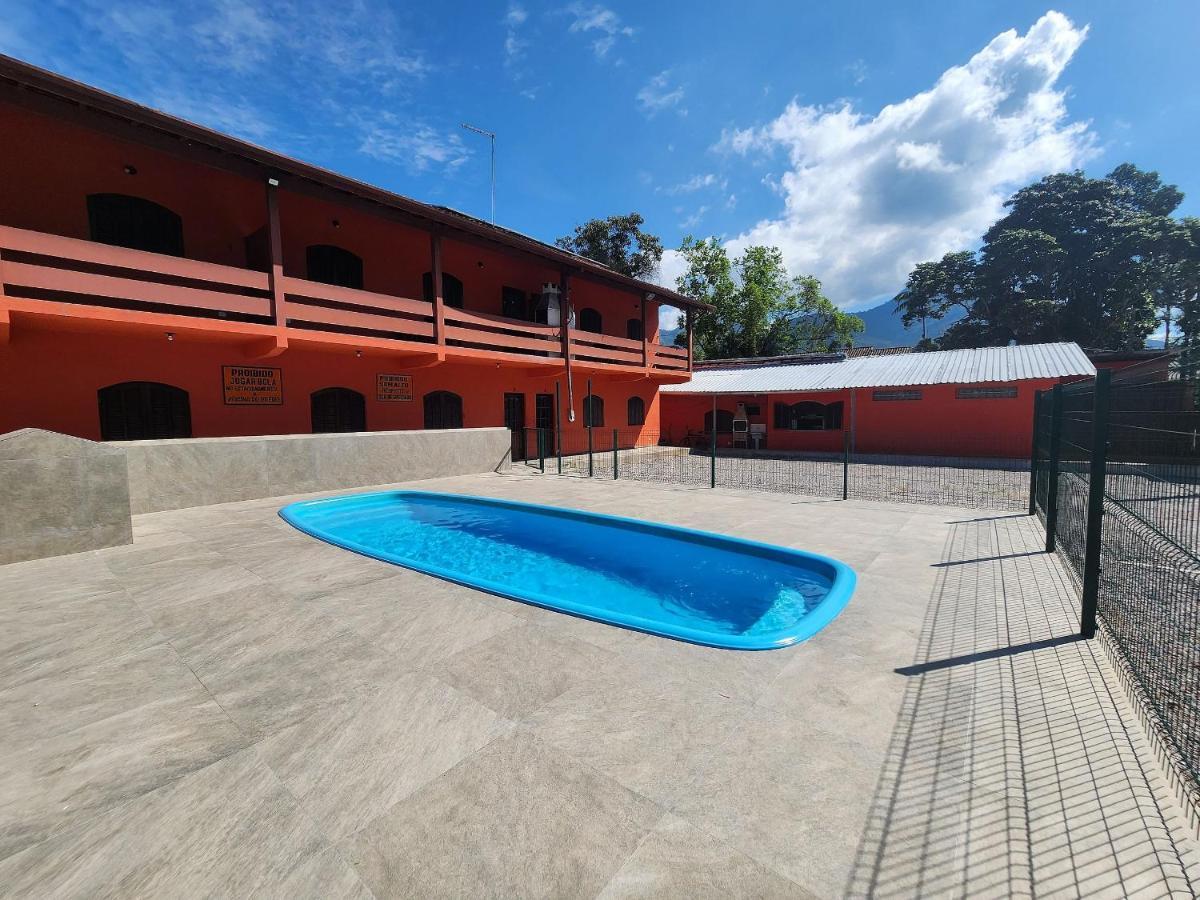 0001.01 - Maranduba - Apto - 2 - 8 Pessoas - 2 Quadras Do Mar - Piscina - Wi-fi *